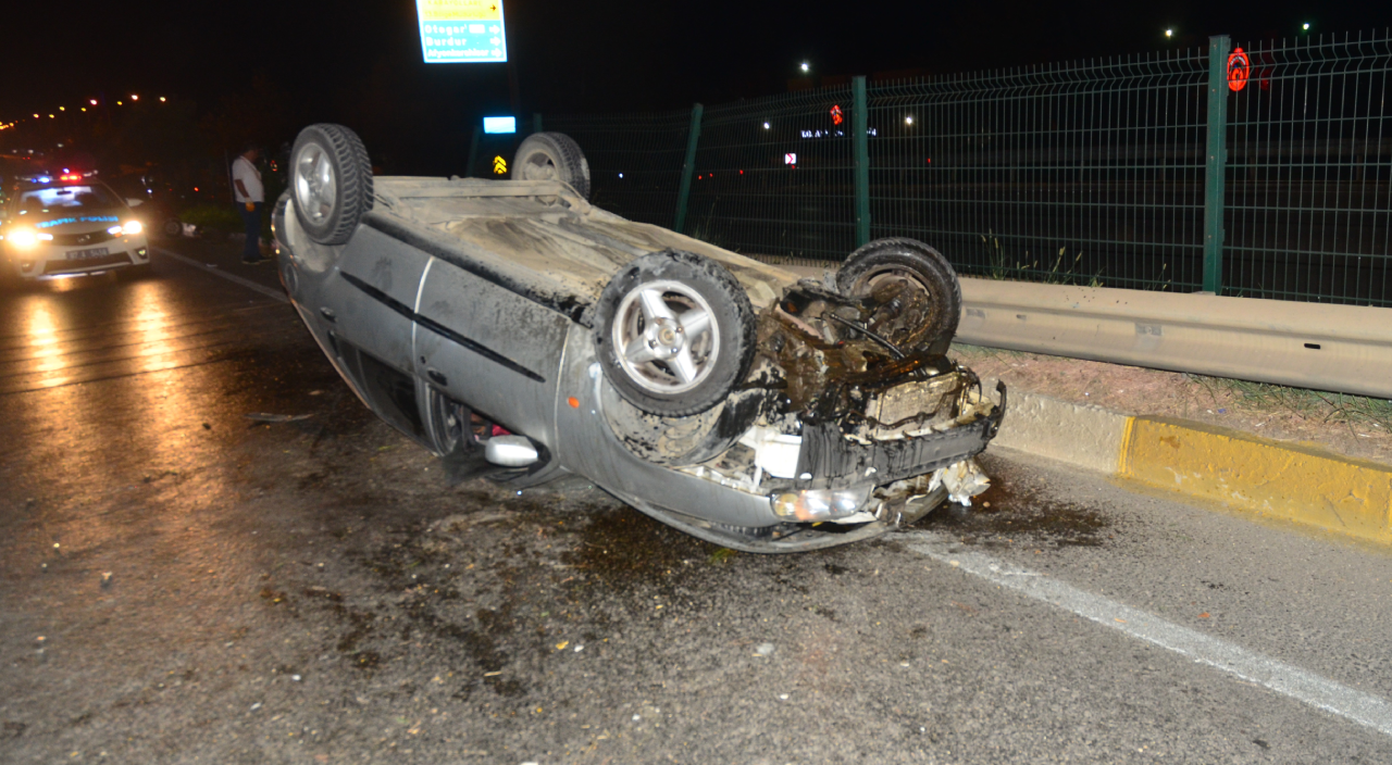 Kontrolden çıkan araç takla attı! 3 kişi yaralandı